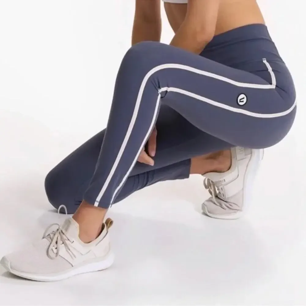Vuori Track Leggings Pants Women’s Large Azure Blue Gray Capri Striped Stretch - Picture 2 of 8